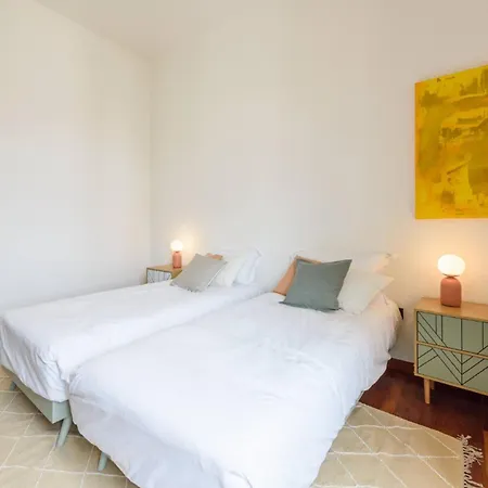 Florence- Oricellai Two Bedroom Apartment